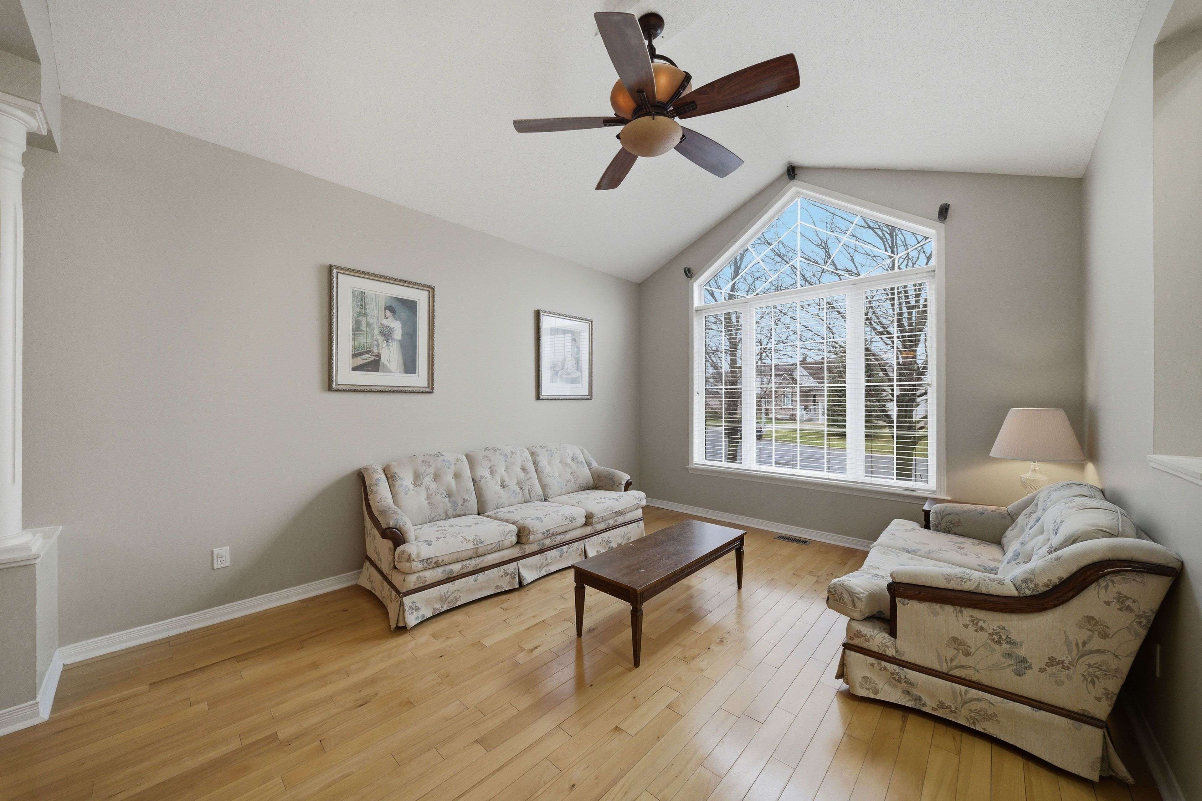 80 La Prairie ST, Russell, ON K0A 1W0