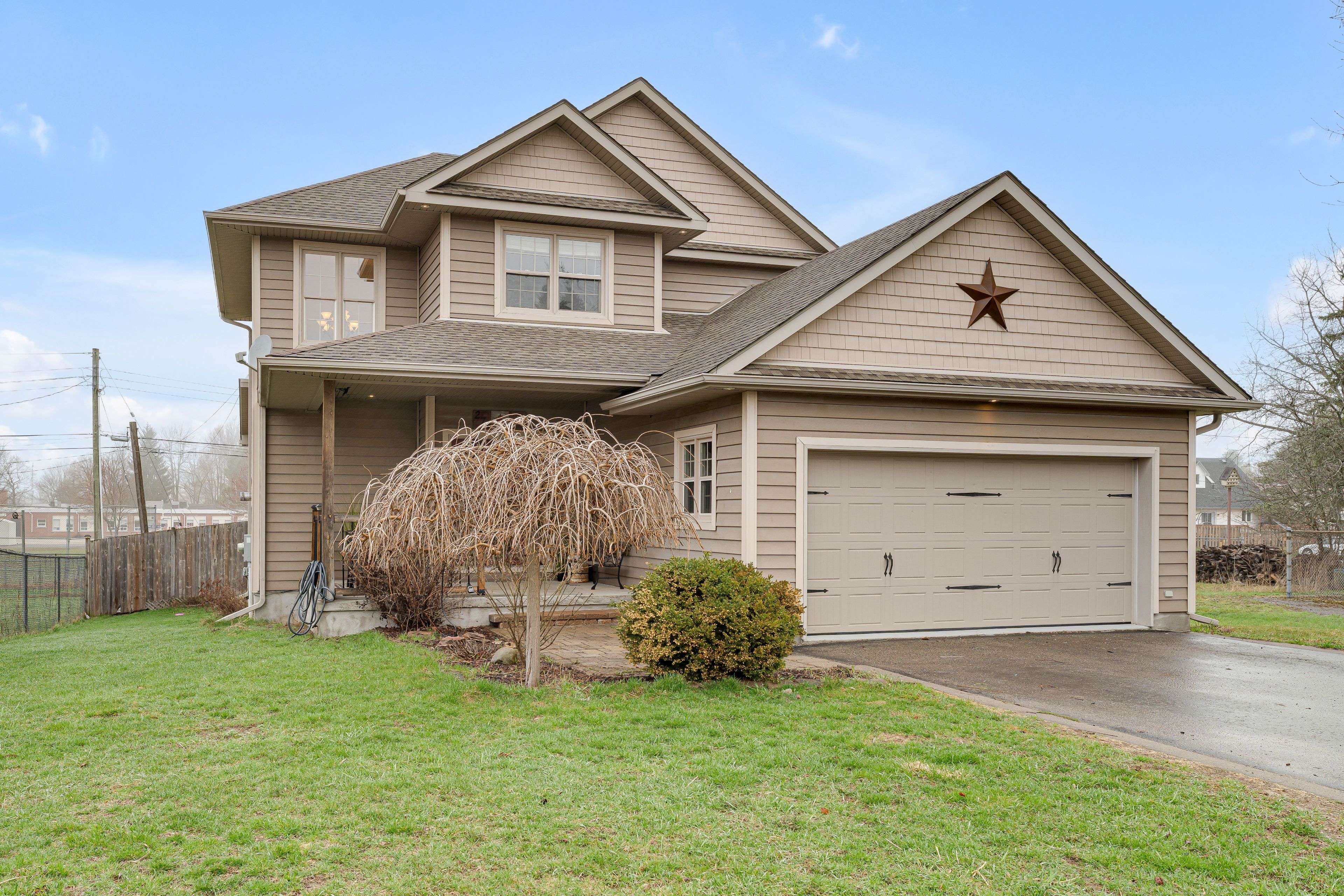 270 North ST, Gananoque, ON K7G 1M1