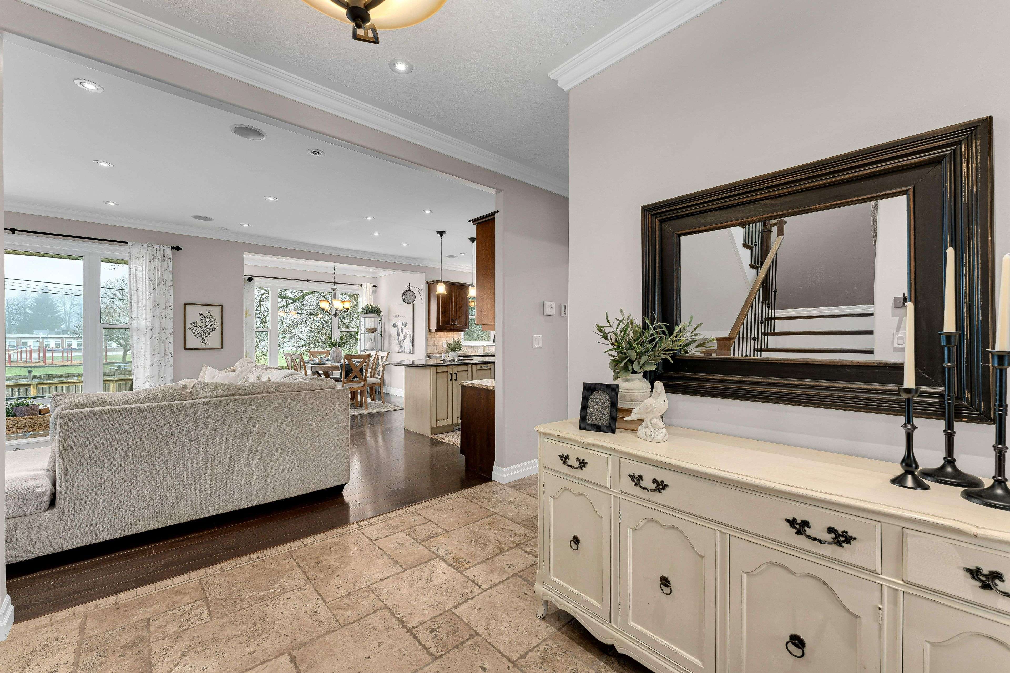 270 North ST, Gananoque, ON K7G 1M1