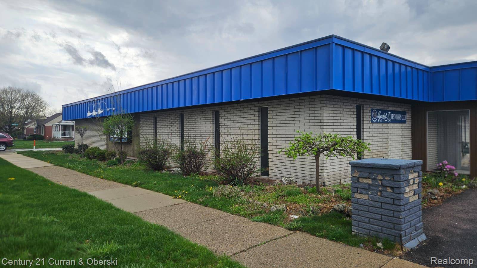 6721 Merriman RD, Garden City, MI 48135