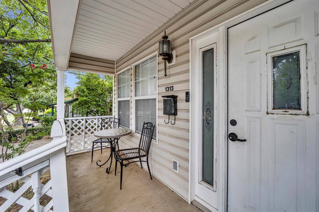 1313 W Abram Street, Arlington, TX 76013