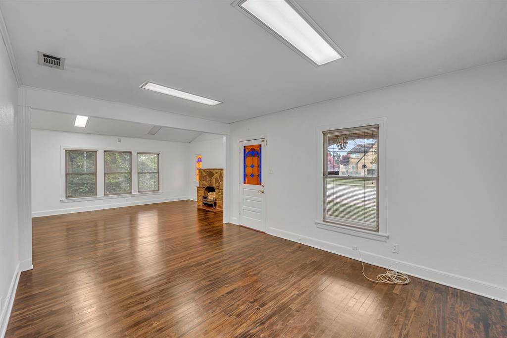 1311 W Abram Street, Arlington, TX 76013