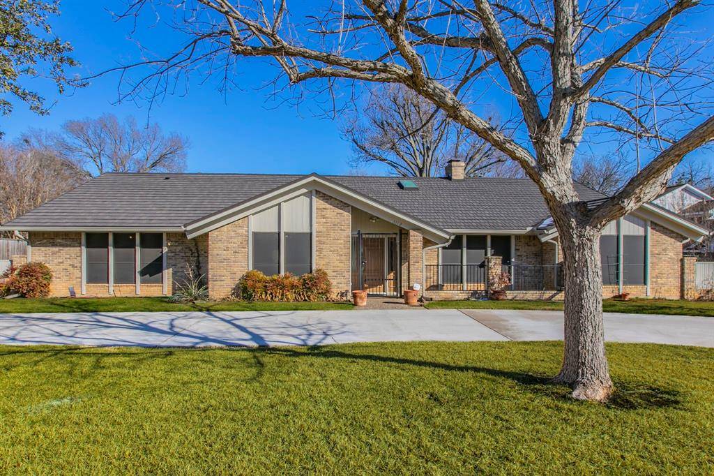 1112 Spring Lake Drive, Duncanville, TX 75137