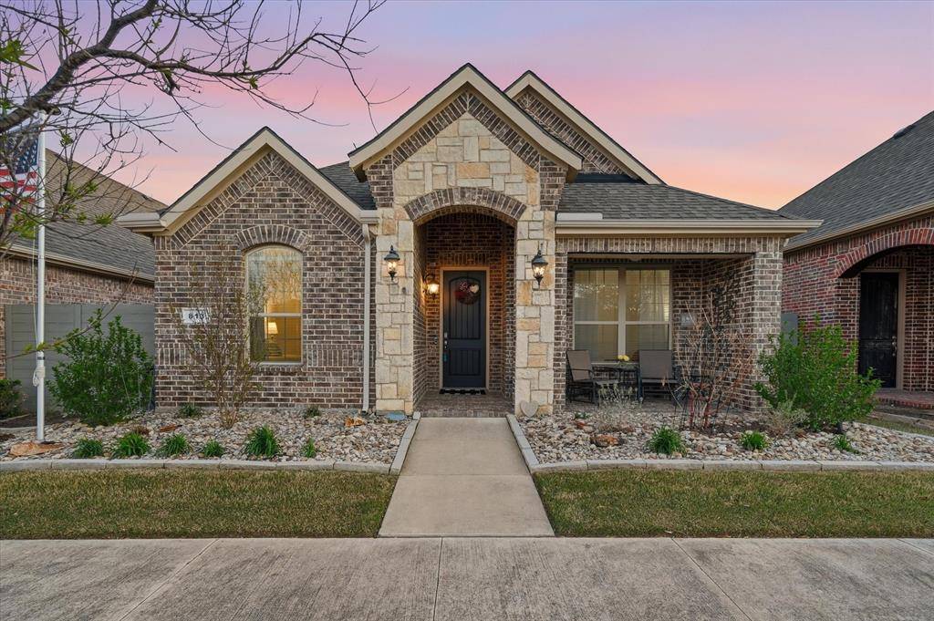 813 8th Street, Argyle, TX 76226