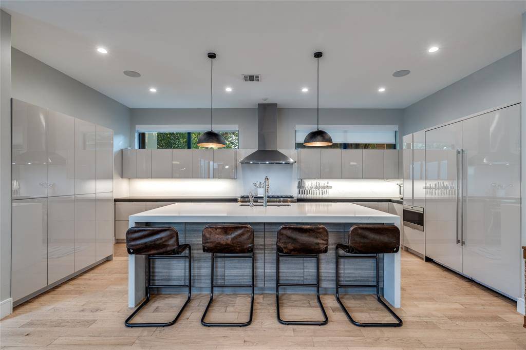 8446 Santa Clara Drive, Dallas, TX 75218