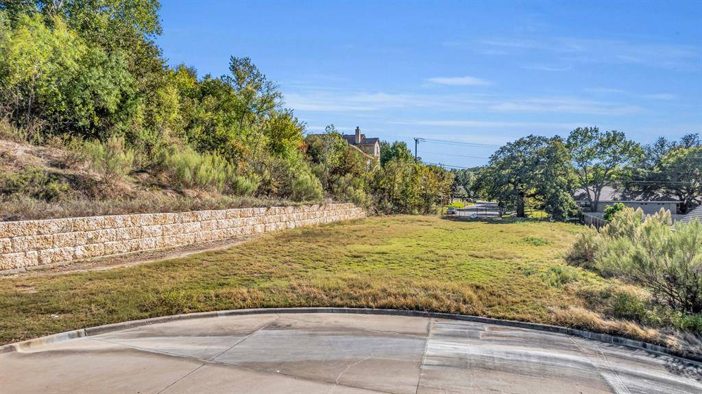 2000 Stone Canyon Court, Arlington, TX 76012