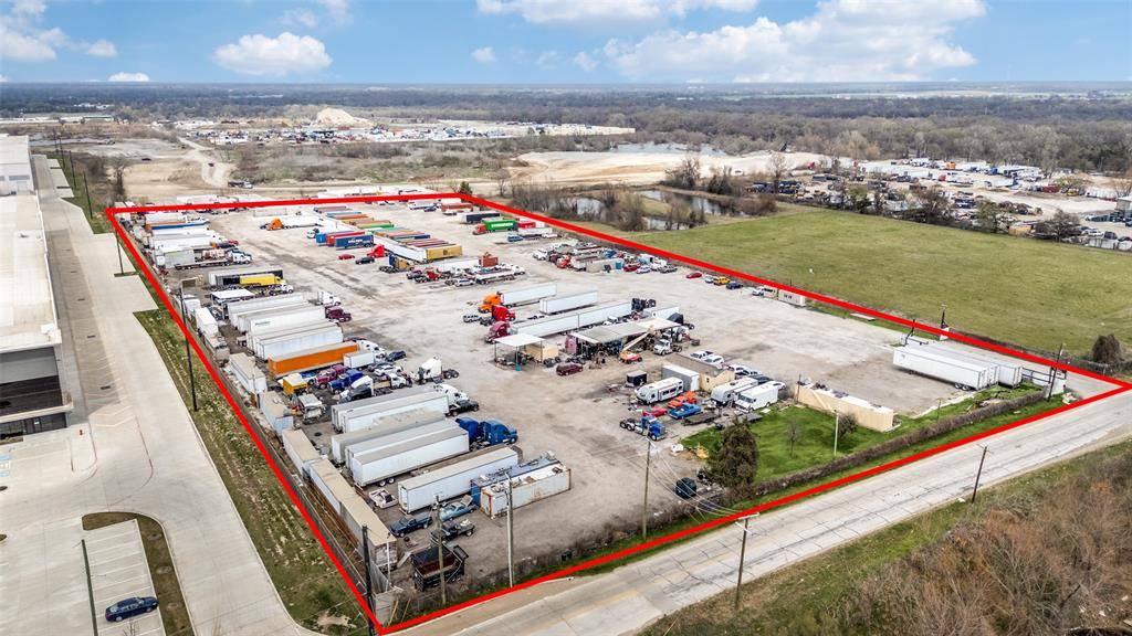 1900 Post Oak Road, Wilmer, TX 75172