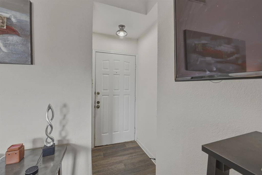 1900 Cloisters Drive #322, Arlington, TX 76011