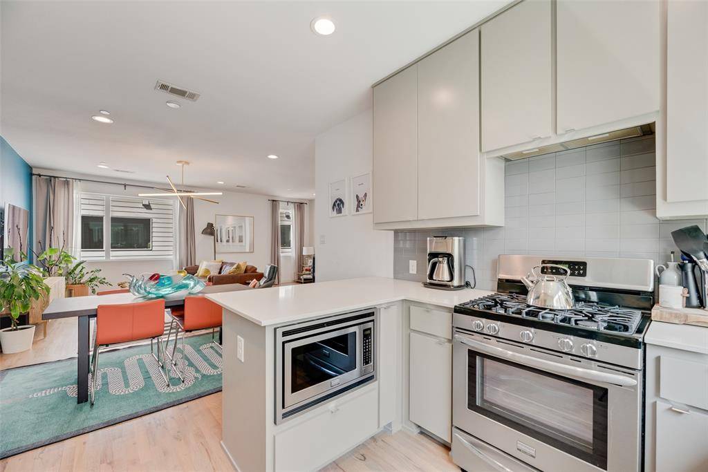 4705 Bryan Street #302, Dallas, TX 75204