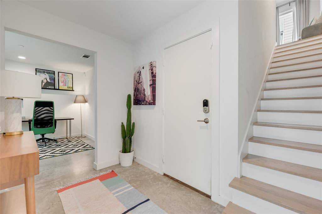 4705 Bryan Street #302, Dallas, TX 75204