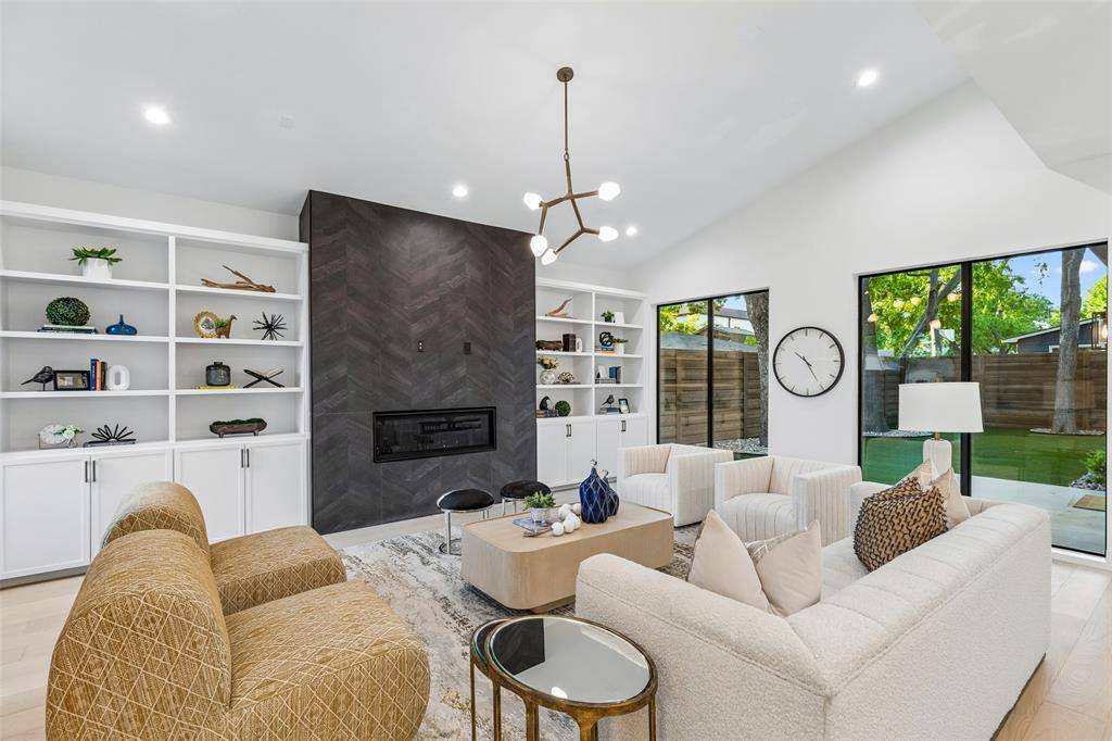 4311 Merrell Road, Dallas, TX 75229