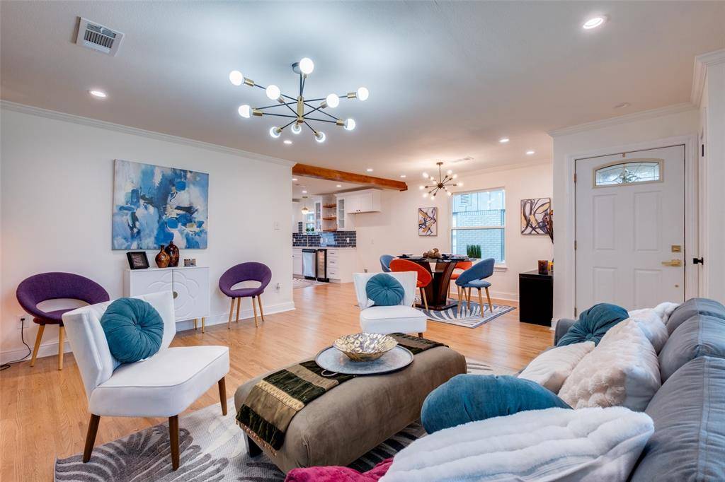 1922 Elmwood Boulevard, Dallas, TX 75224