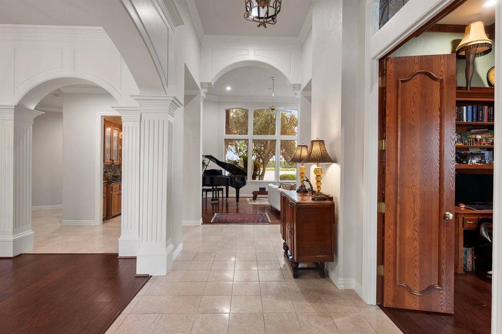 6304 Estates Lane, Fort Worth, TX 76137