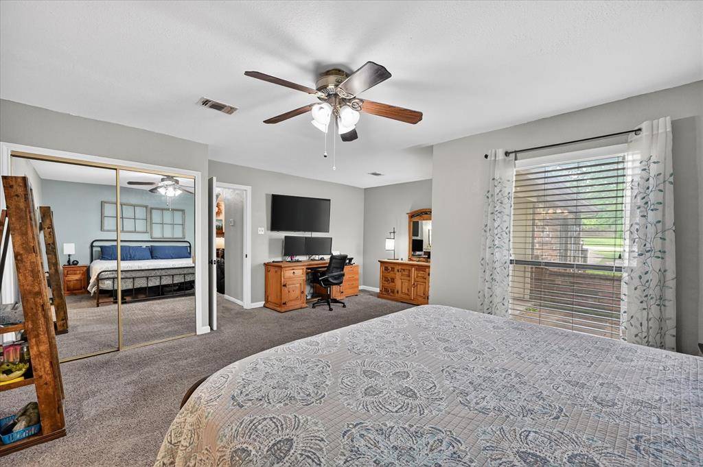 745 Carol Lane, Burleson, TX 76028