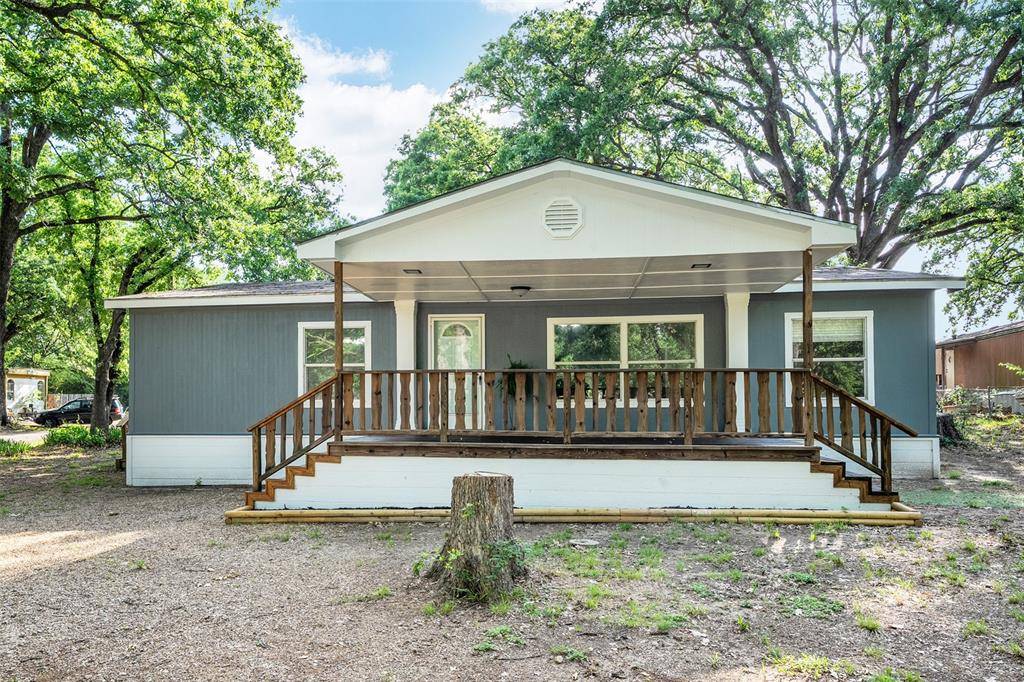 102 Lakewood Drive, Mabank, TX 75156