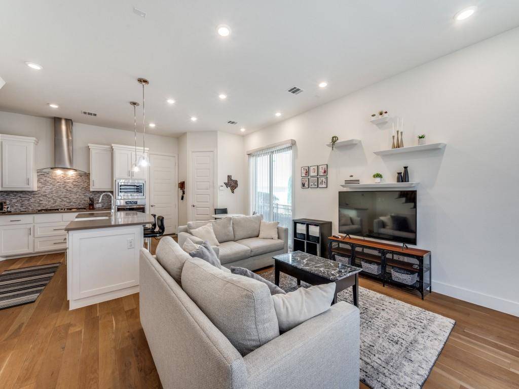 7832 Verona Place, Dallas, TX 75231