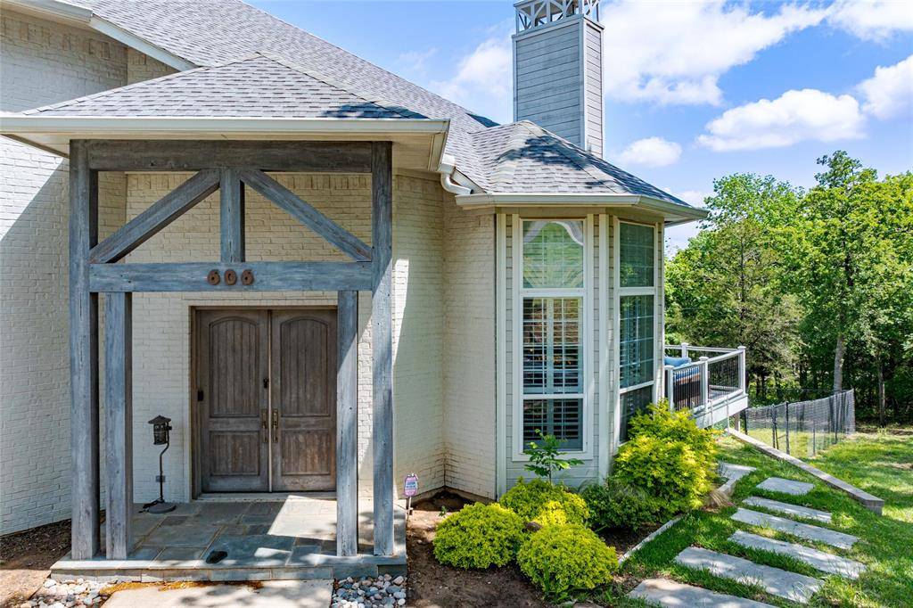 606 Lakepoint Loop, Pottsboro, TX 75076