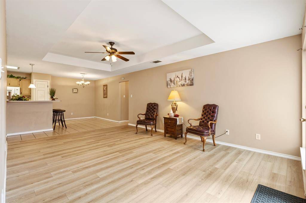 225 Juniper Ridge Court, Desoto, TX 75115