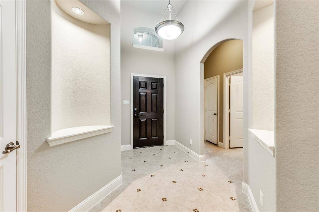 5233 Concho Valley Trail, Fort Worth, TX 76126