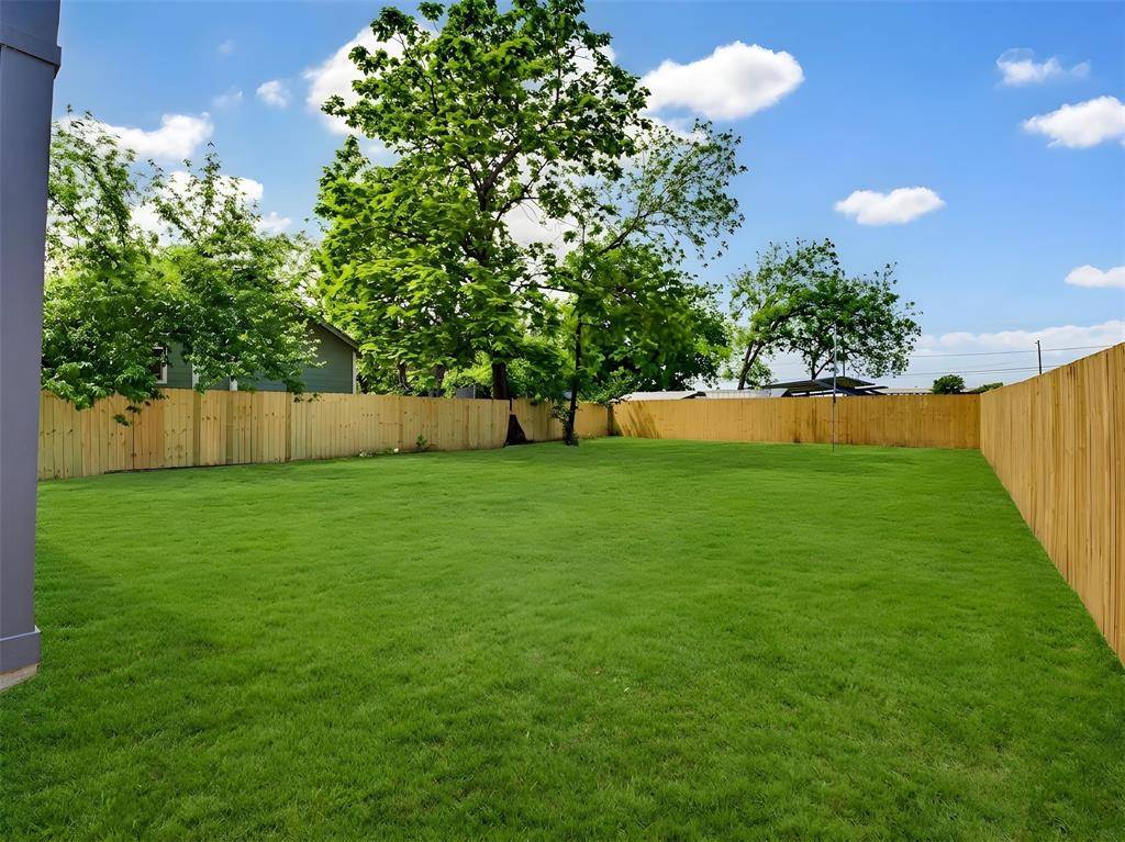 7727 Brownsville Avenue, Dallas, TX 75216