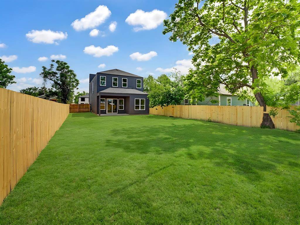 7727 Brownsville Avenue, Dallas, TX 75216