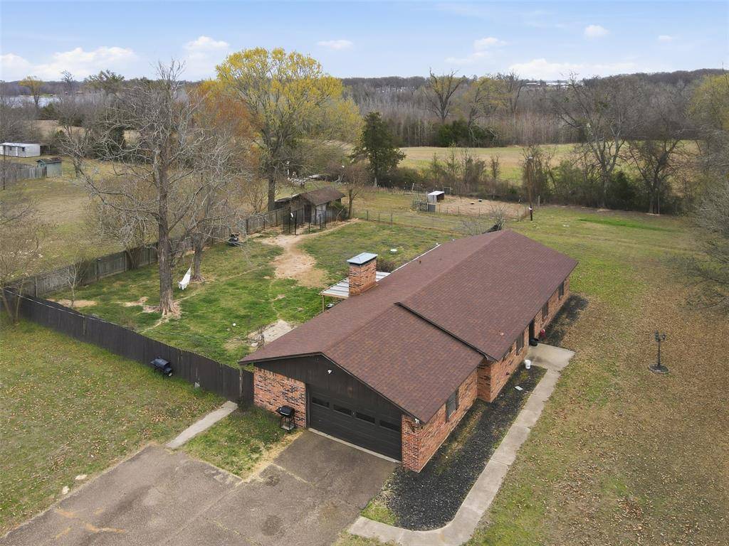 1045 County Road3210, Mount Pleasant, TX 75455