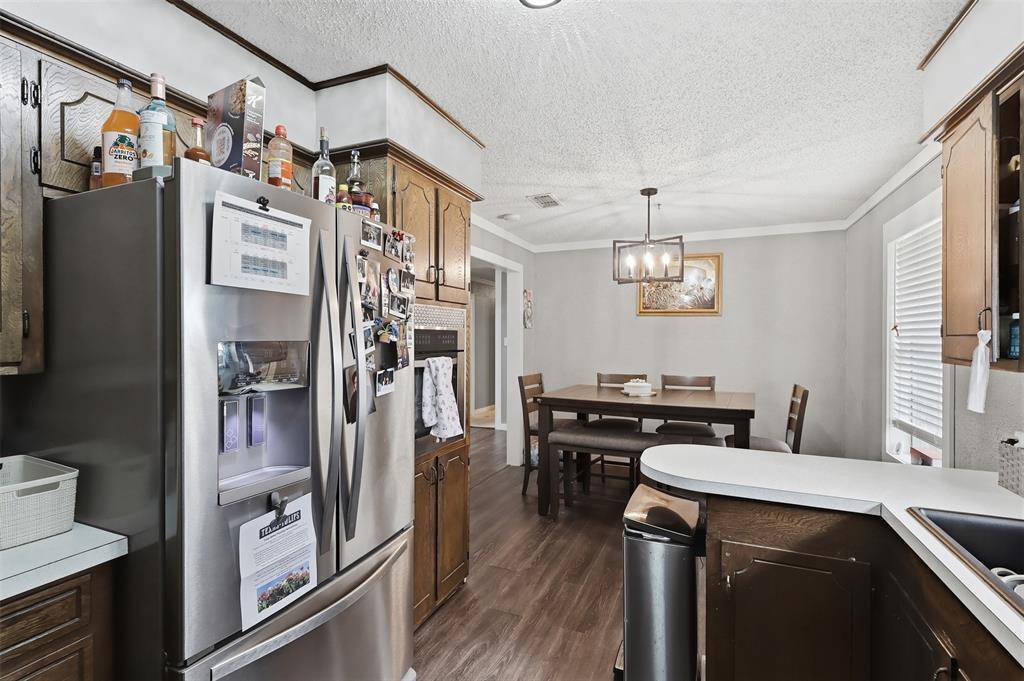 1045 County Road3210, Mount Pleasant, TX 75455