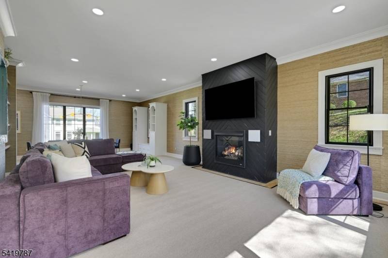 11 Brantwood Dr, Summit City, NJ 07901