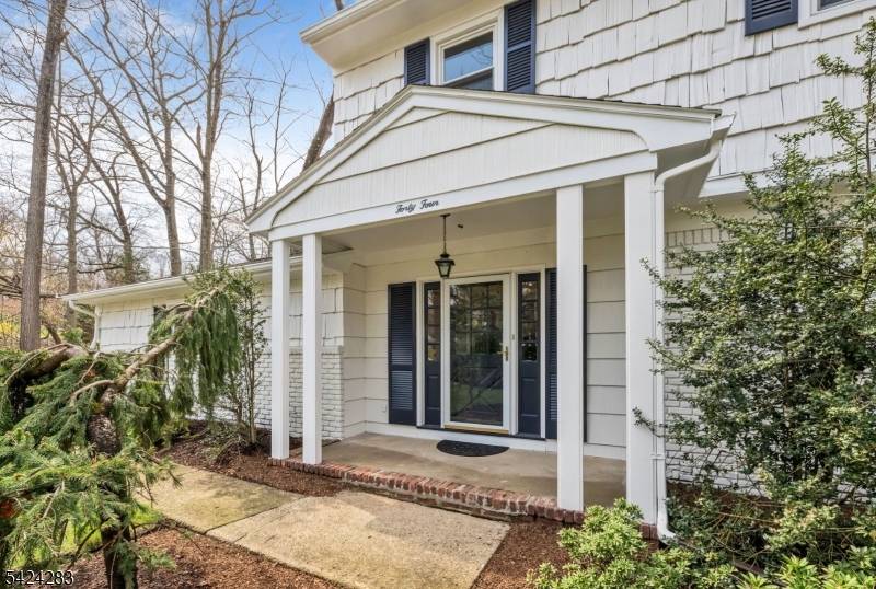 44 Deerfield Ter, Mahwah Twp., NJ 07430