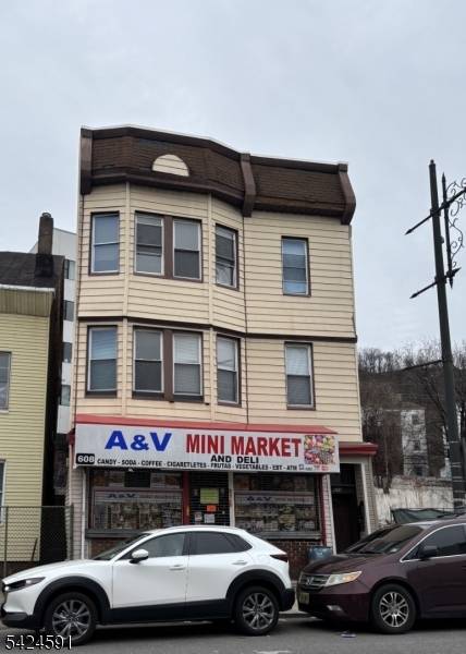 608 Main St, Paterson City, NJ 07503