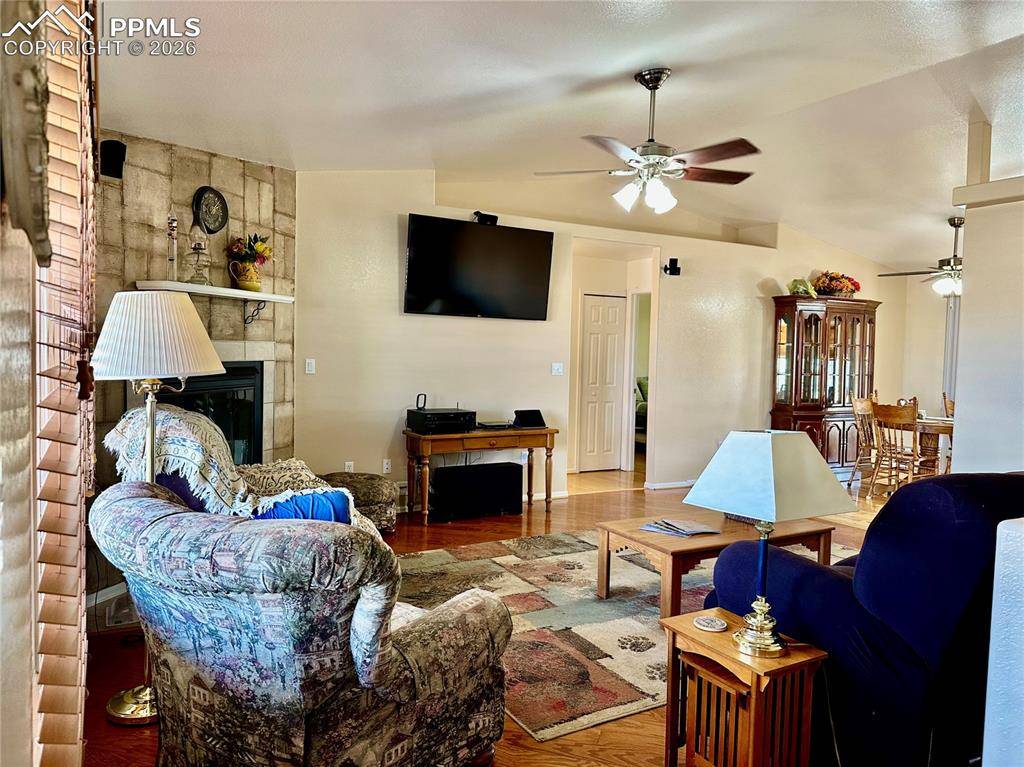 471 N Escondido DR, Pueblo West, CO 81007