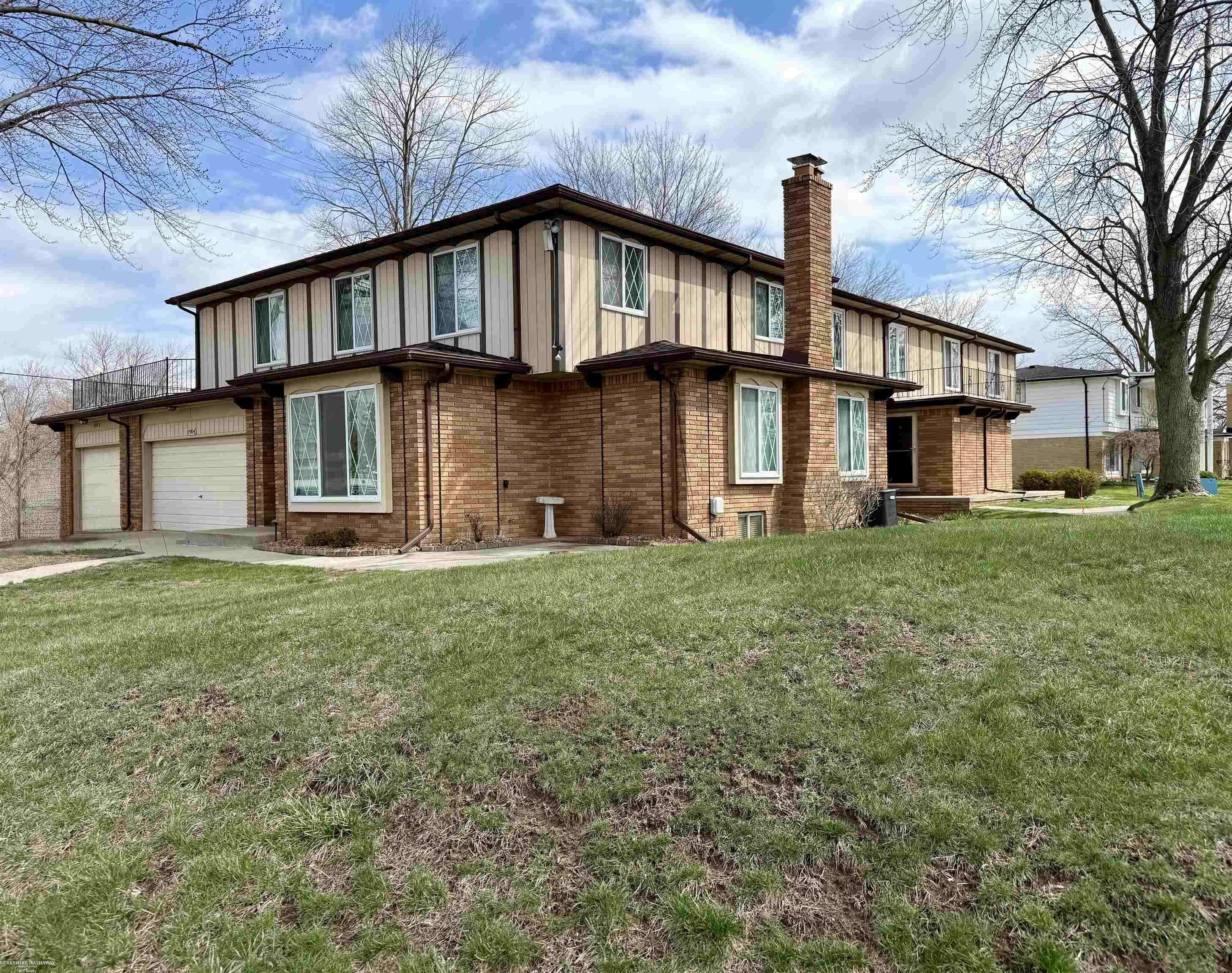 11904 E 14 Mile RD, Warren, MI 48093