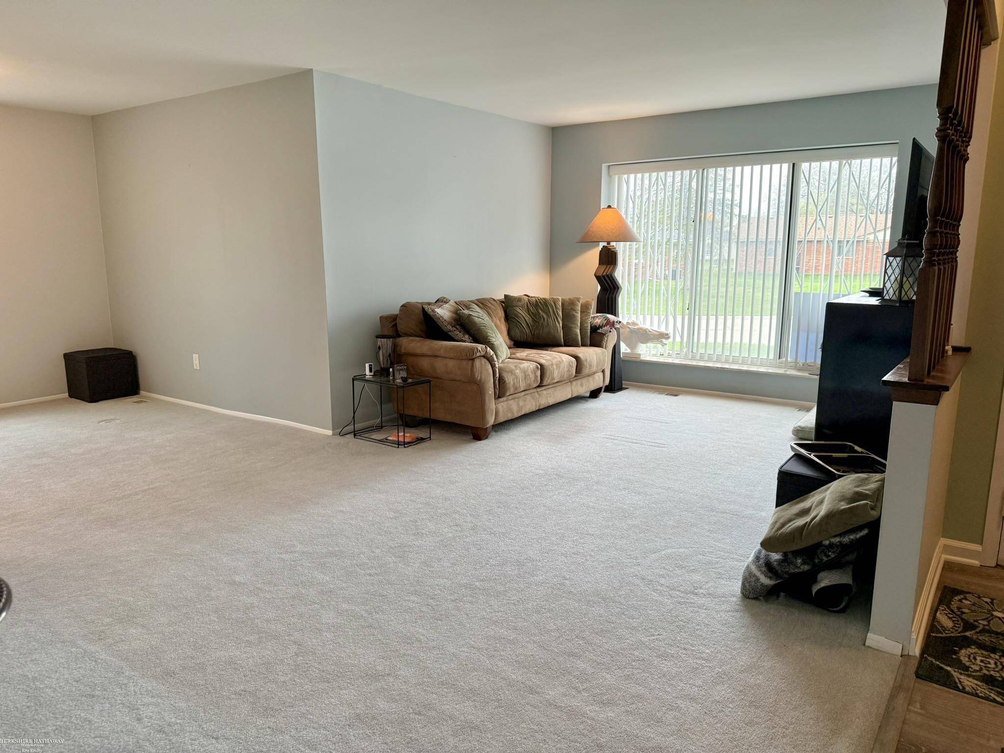 11904 E 14 Mile RD, Warren, MI 48093