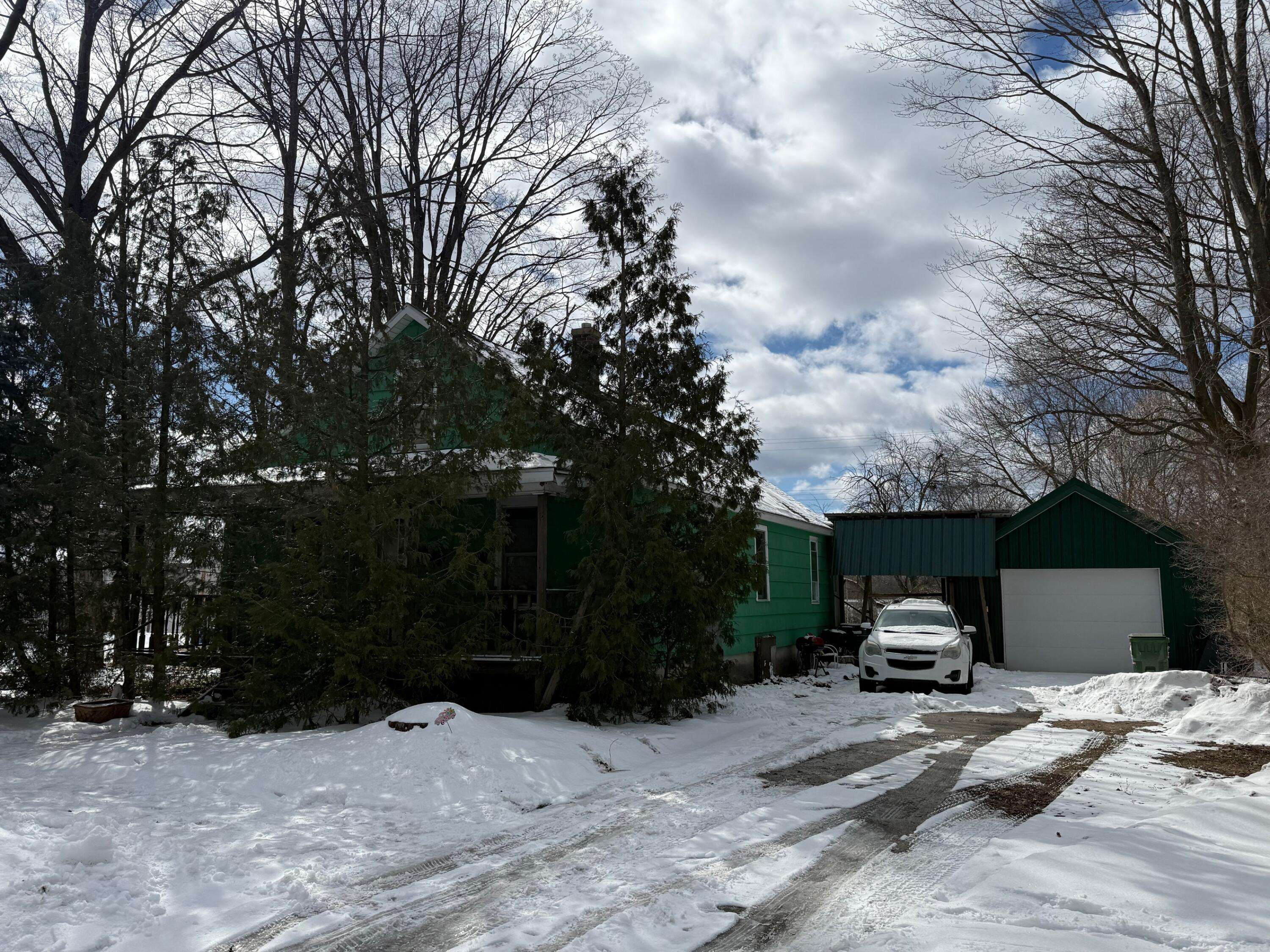 903 Cotey ST, Cadillac City, MI 49601