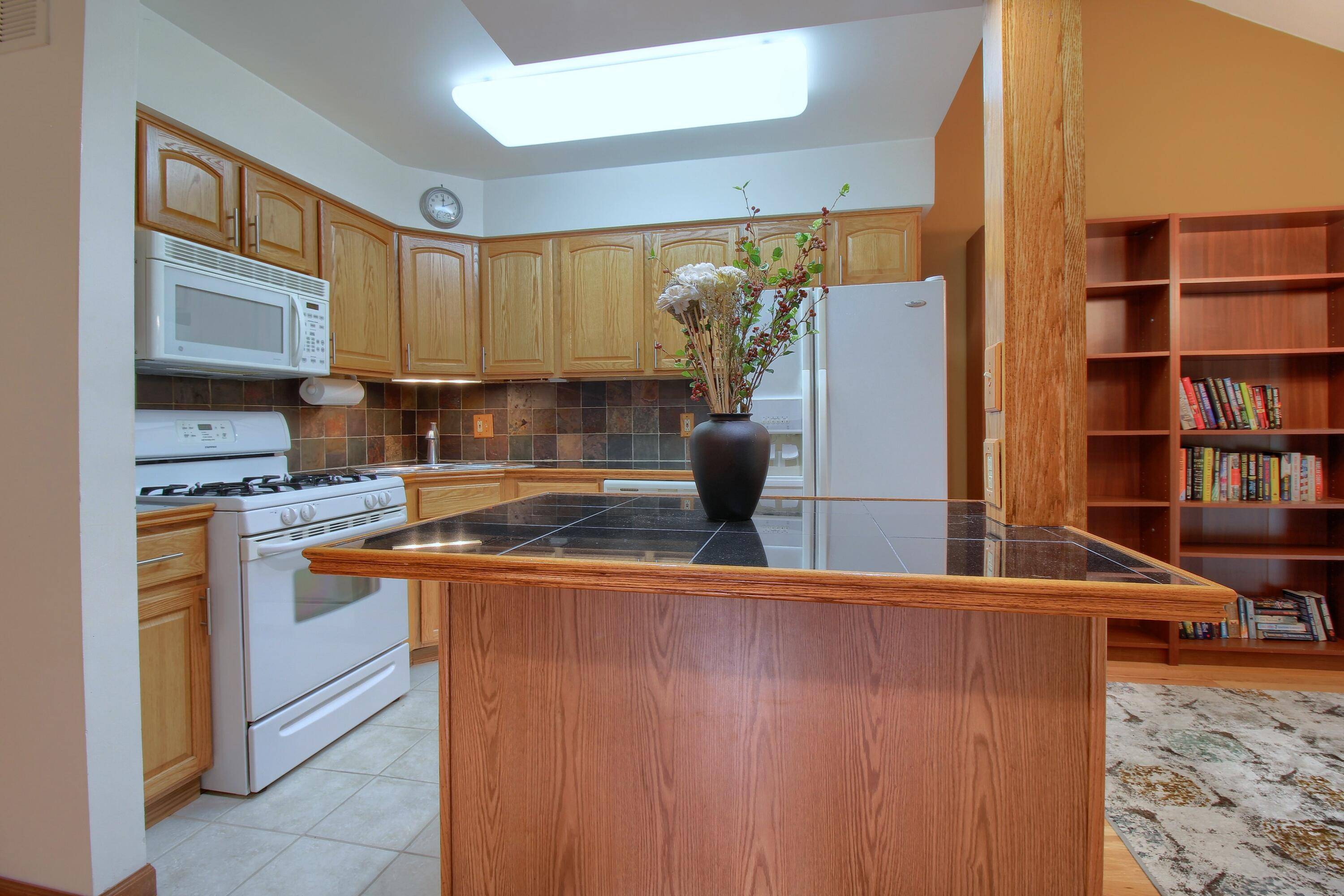 623 Echo CT, Saline City, MI 48176