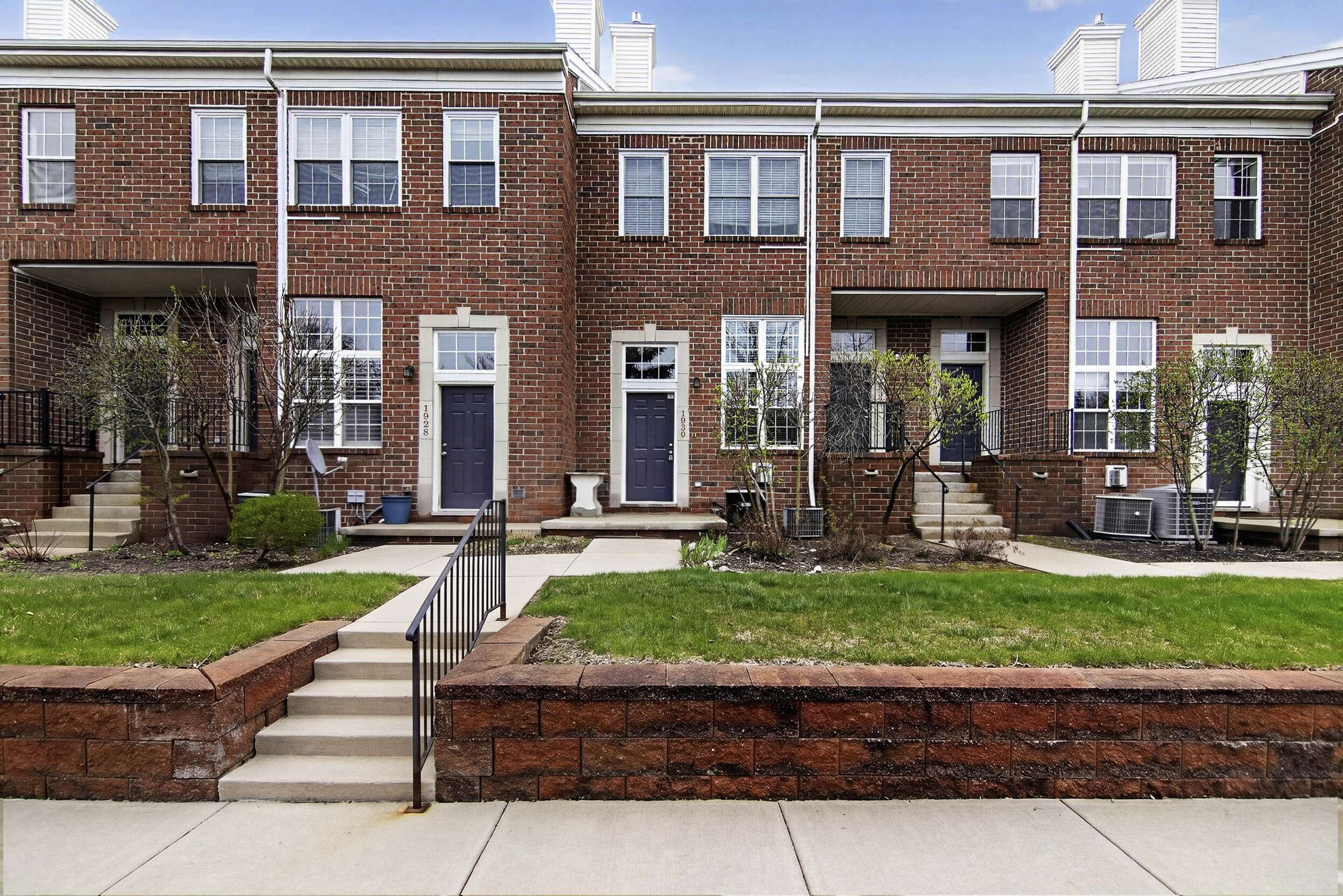 1930 Lindsay LN, Ann Arbor, MI 48104