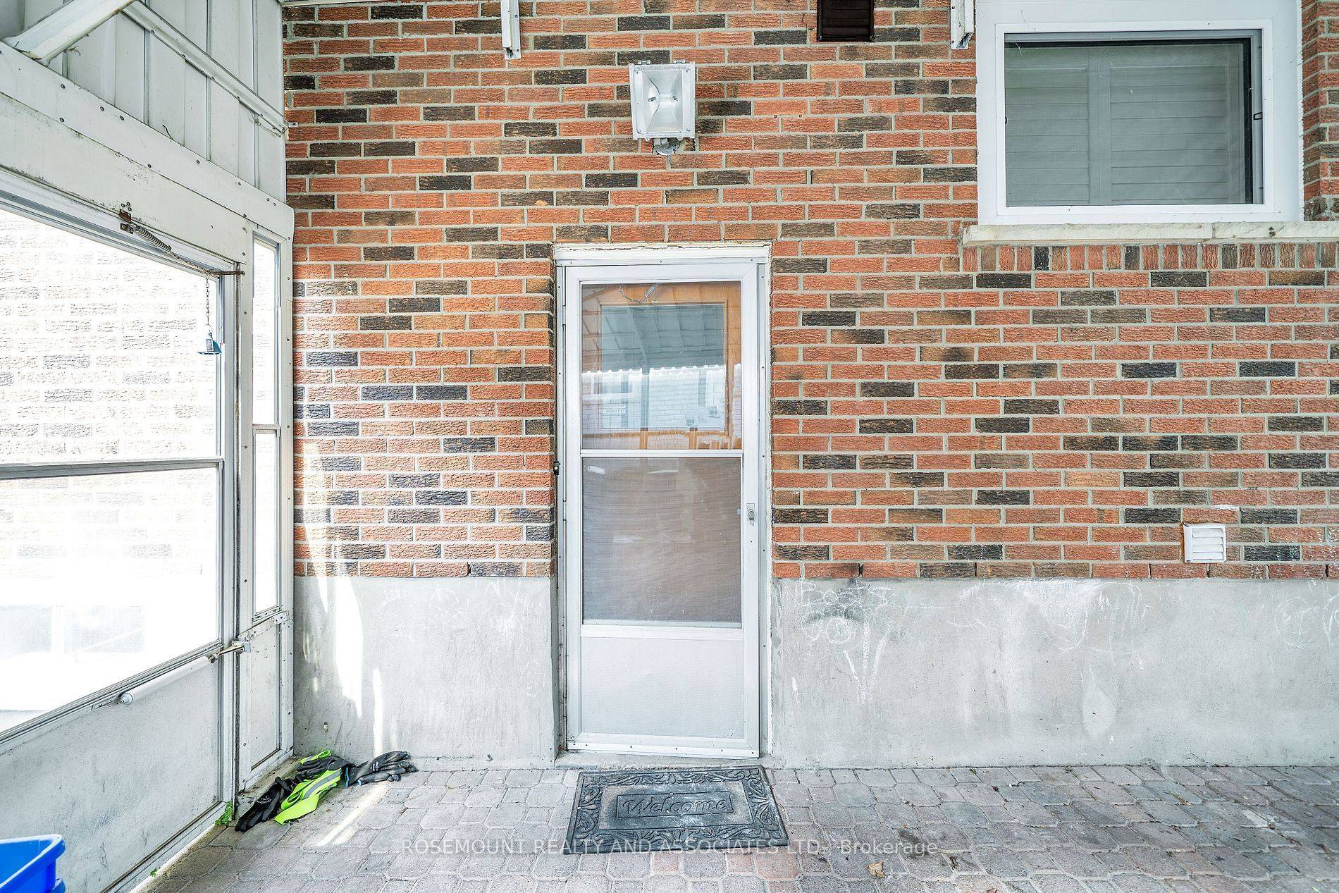 50 Seneca AVE #Basement, Oshawa, ON L1G 3V4