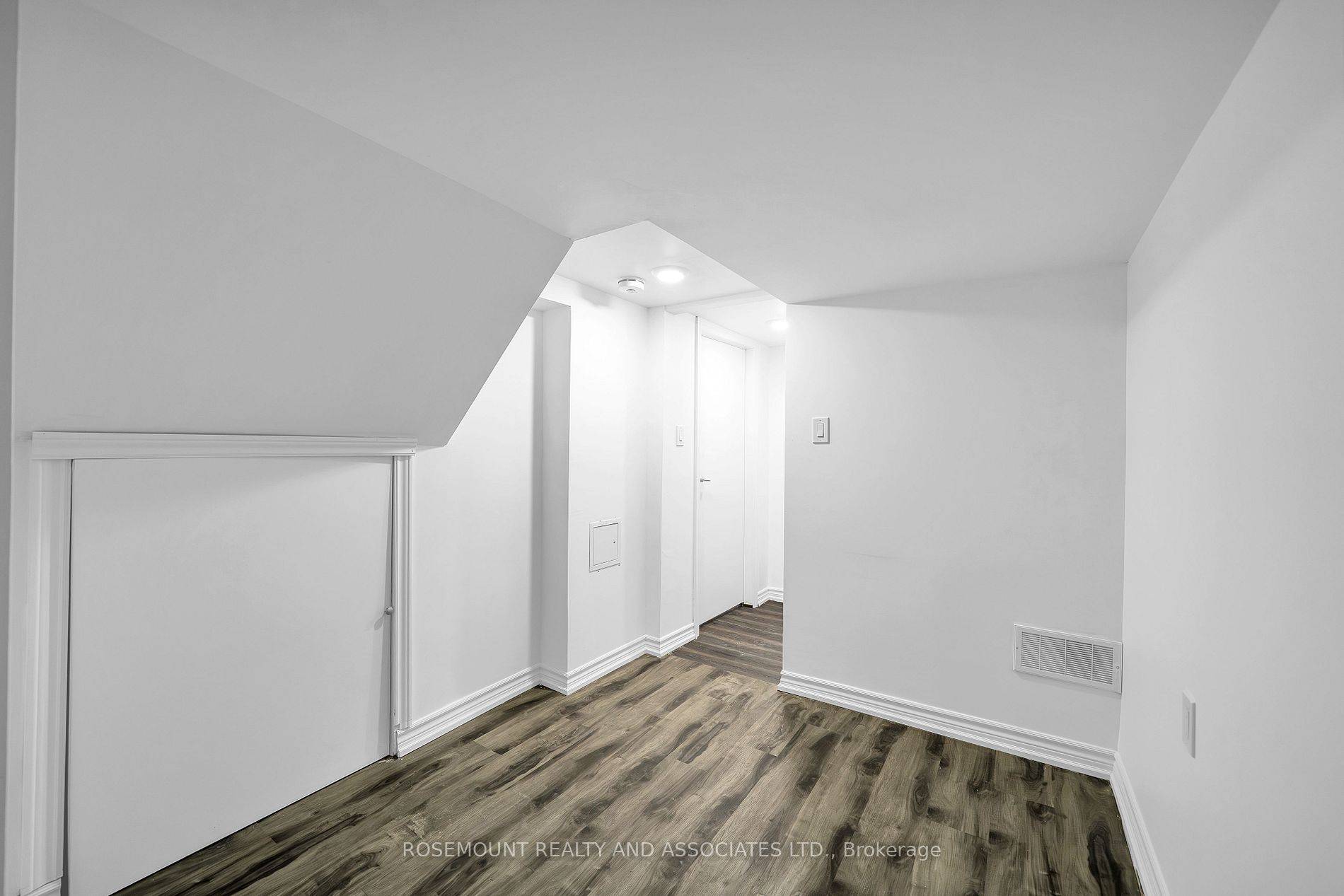 50 Seneca AVE #Basement, Oshawa, ON L1G 3V4