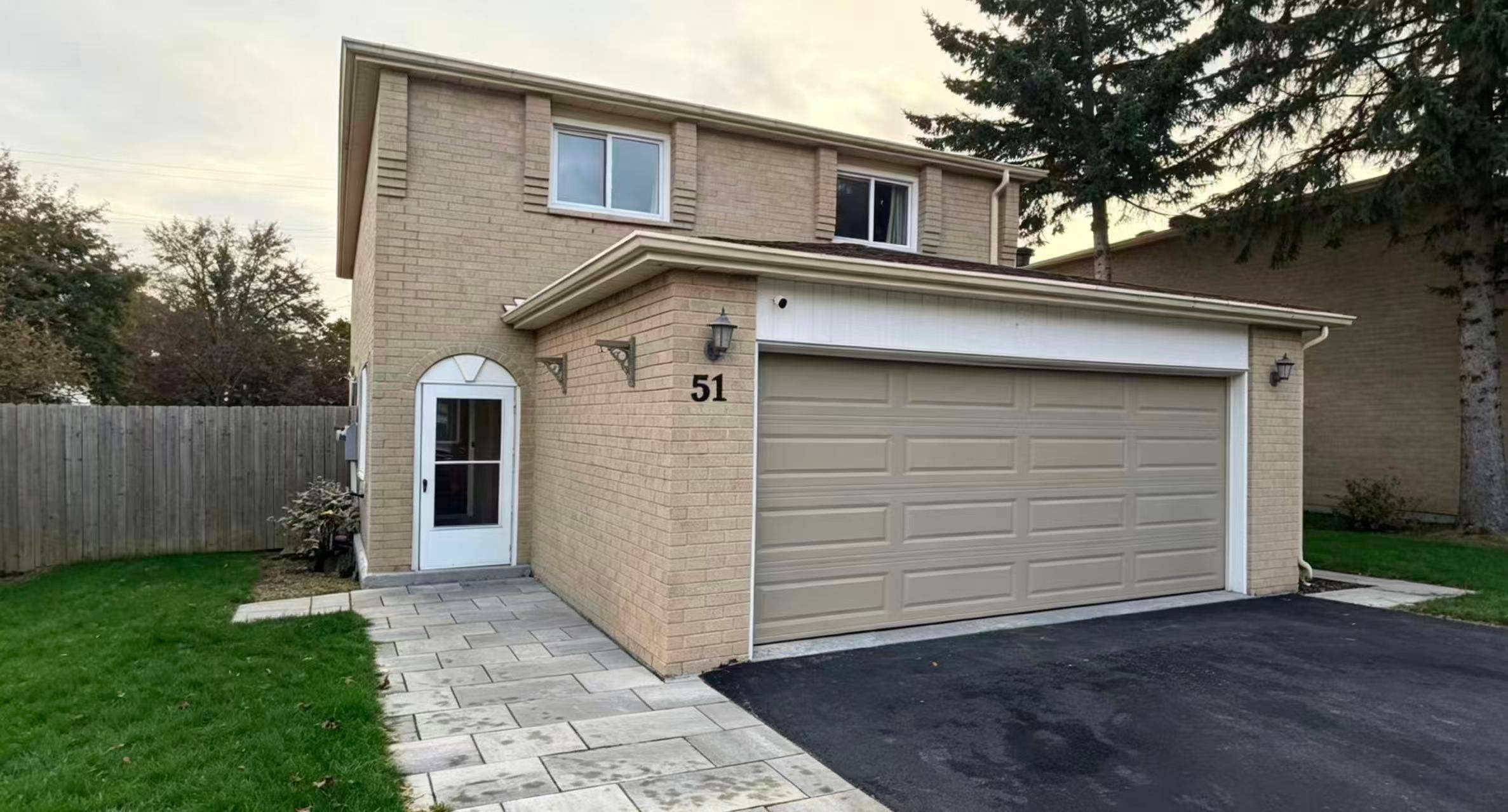 51 Chase CT, Markham, ON L3S 1V6