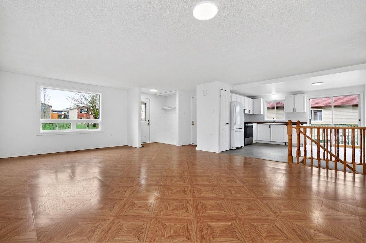 365 Galloway BLVD, Midland, ON L4R 5B2