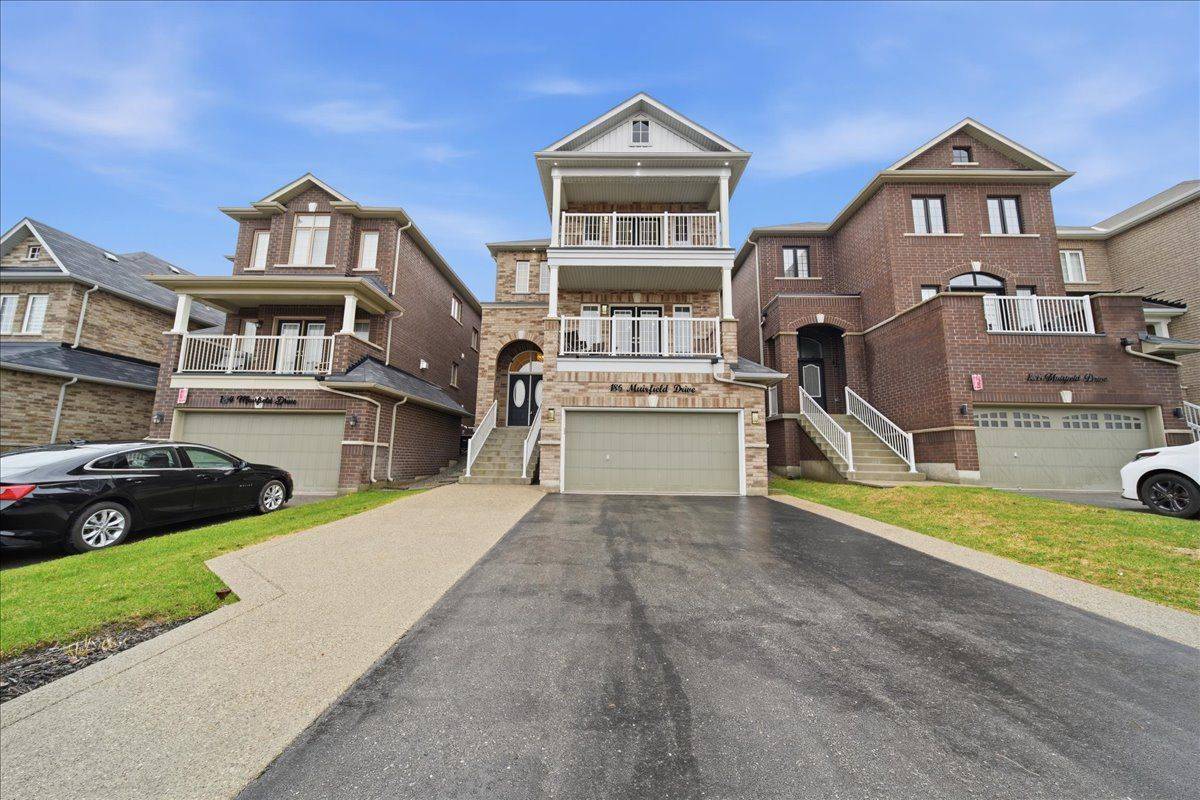 186 Muirfield DR, Barrie, ON L4N 6K7