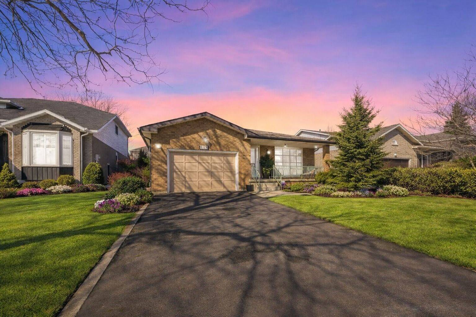 115 FIRST RD W, Hamilton, ON L8J 2S6