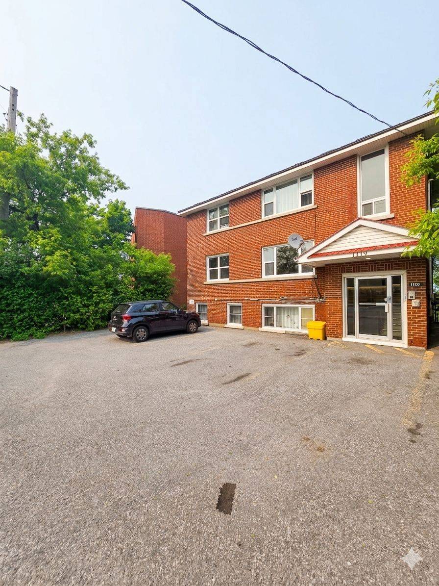 1119 Merivale RD, Carlington - Central Park, ON K1Z 6B1