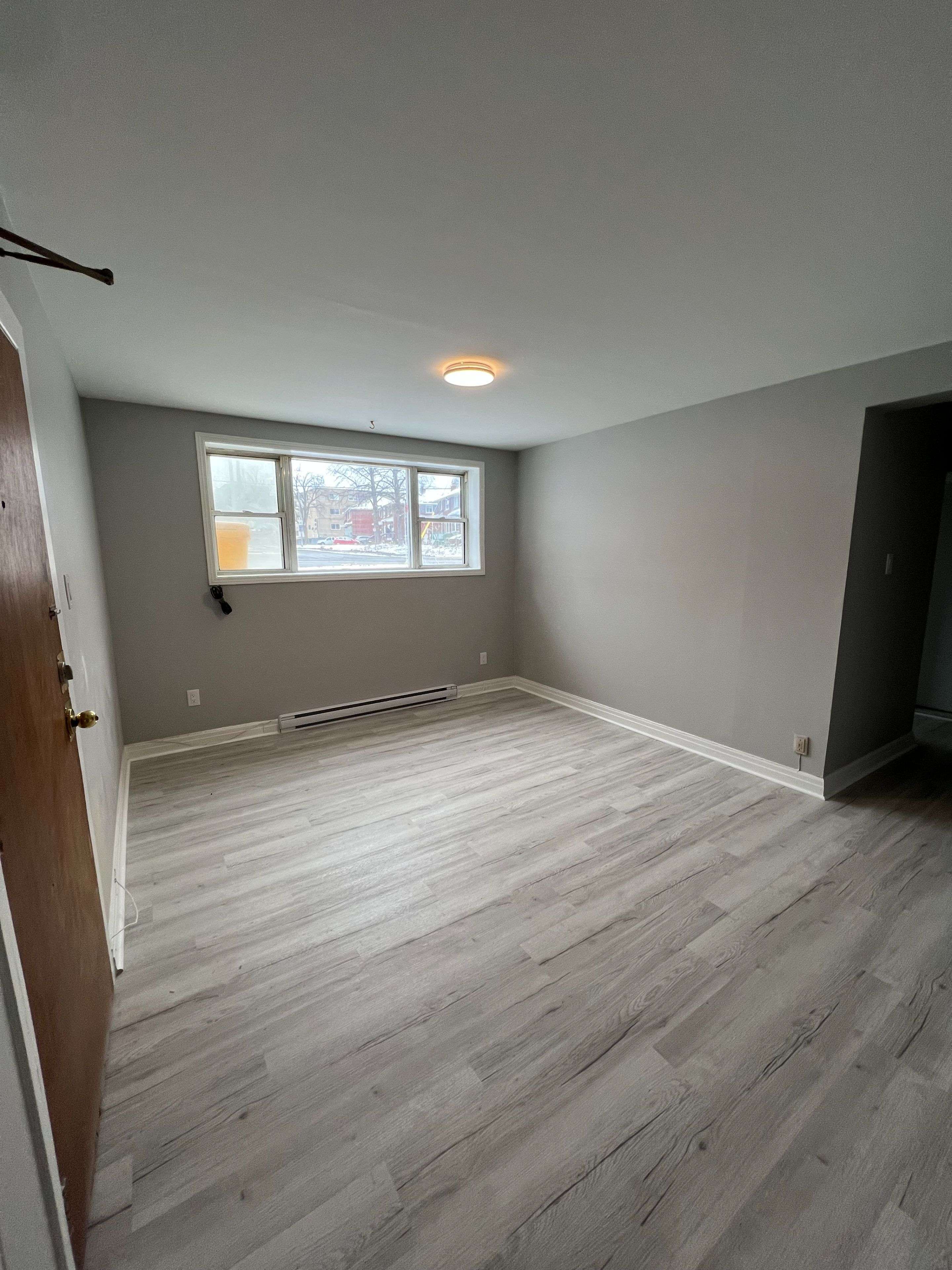 1119 Merivale RD, Carlington - Central Park, ON K1Z 6B1