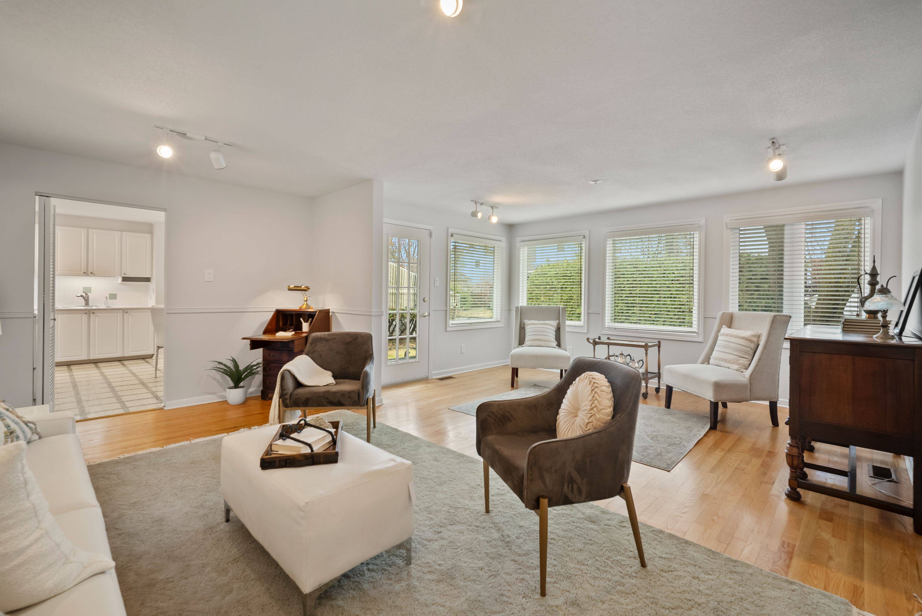 45 Welkin CRES, Cityview - Parkwoods Hills - Rideau Shore, ON K2E 5M4