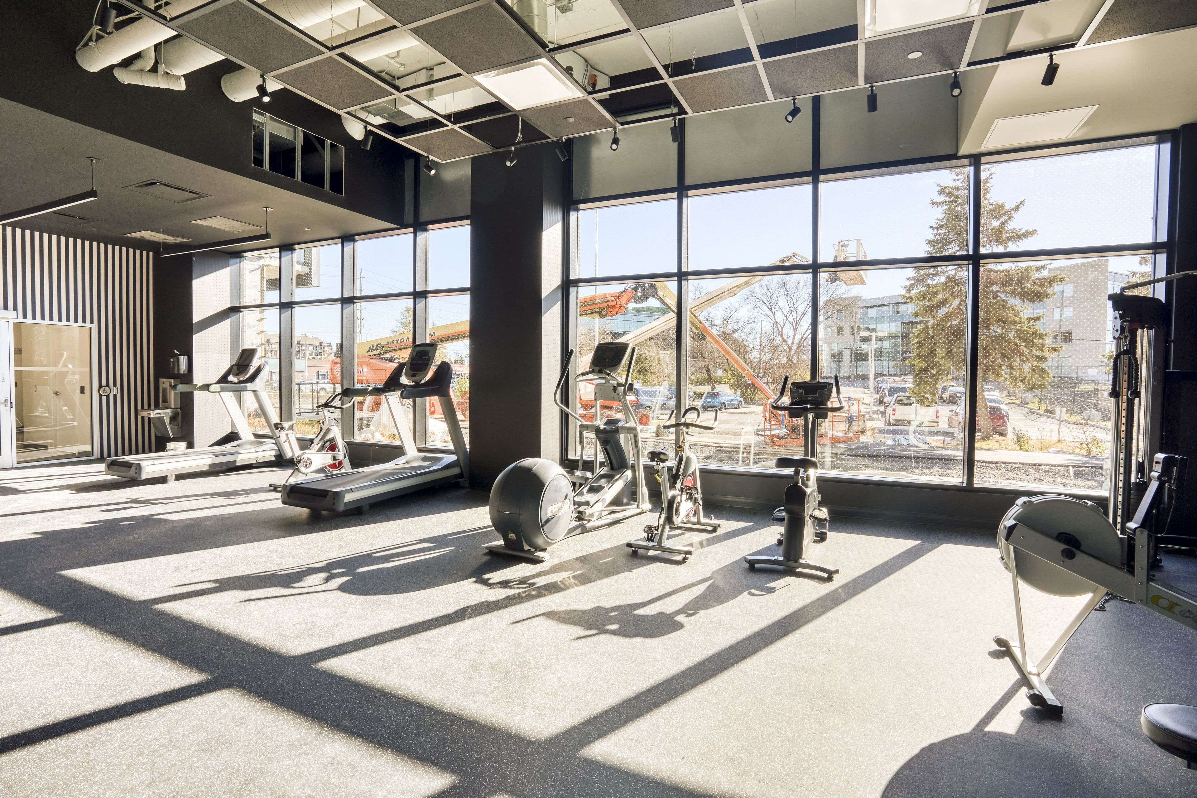 1250 Cummings AVE #207, Cyrville - Carson Grove - Pineview, ON K1J 0E4