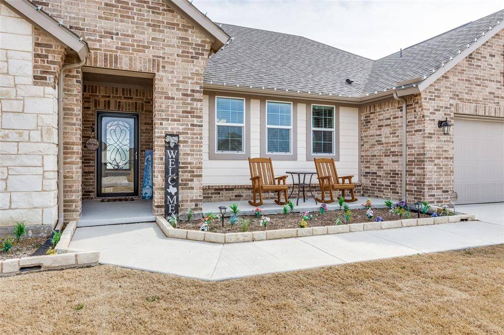 150 Spanish Moss Trail, Rhome, TX 76078