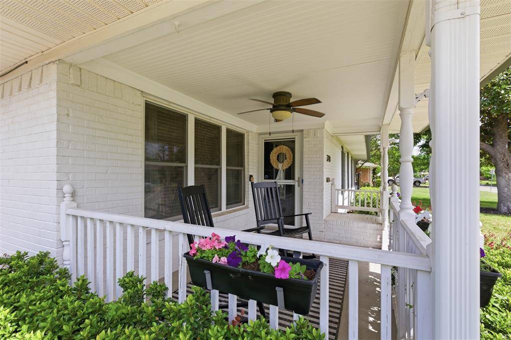 3241 Lockmoor Lane, Dallas, TX 75220