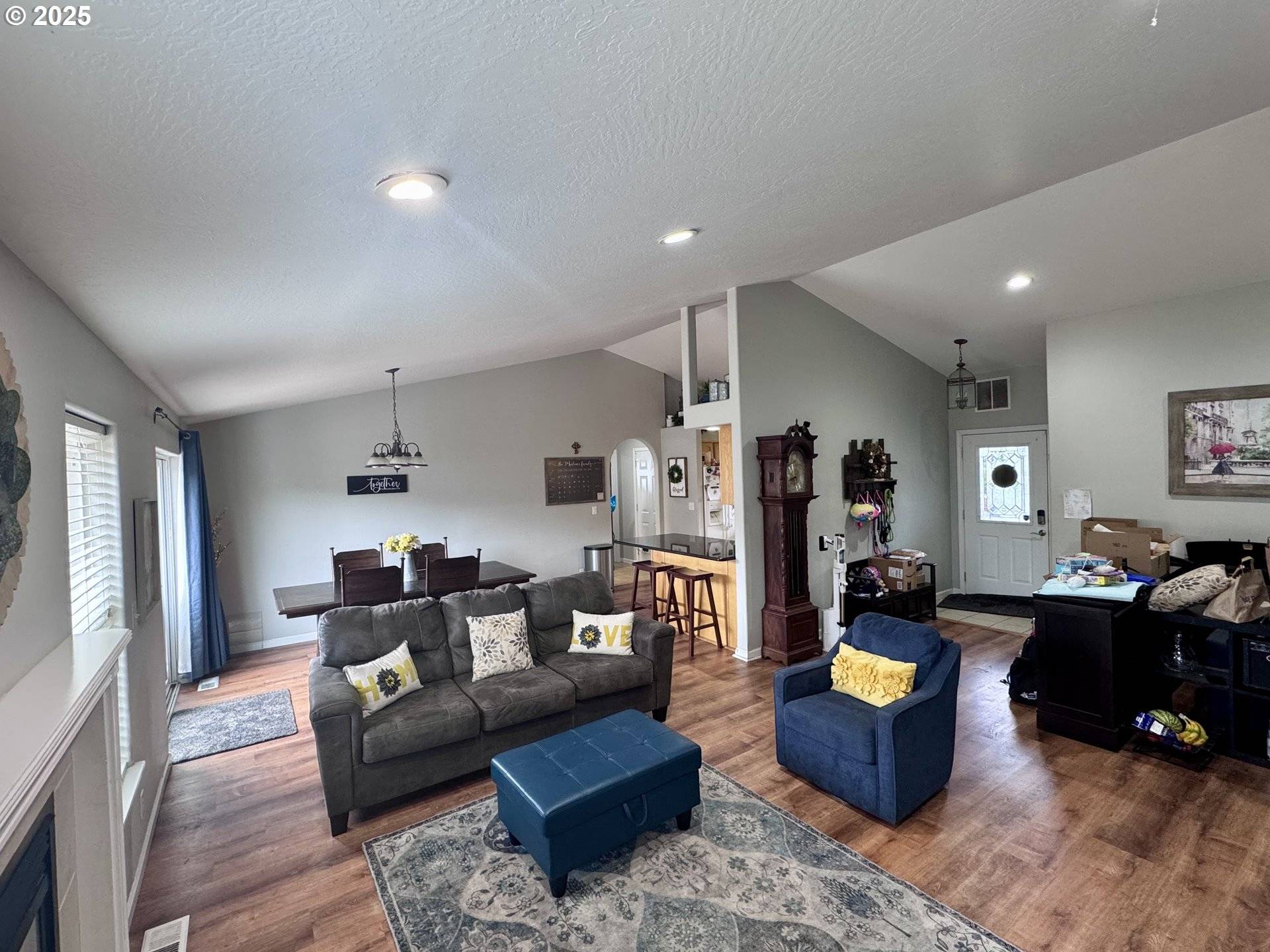 141 CORTLAND LN, Eugene, OR 97404