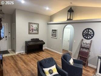 141 CORTLAND LN, Eugene, OR 97404